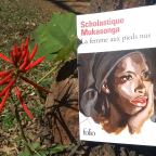 A mulher de pés descalços